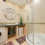 Apartamento Spacious With Parking And Balcony By Renters Varsóvia