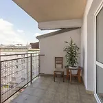 Spacious With Parking And Balcony By Renters Appartement