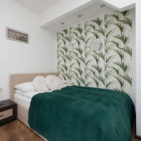 דירה Spacious With Parking And Balcony By Renters