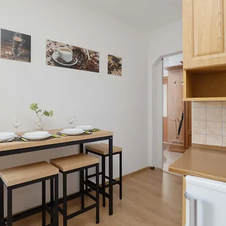 Spacious With Parking And Balcony By Renters * Warszawa