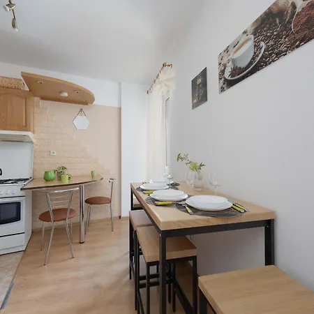 Spacious With Parking And Balcony By Renters